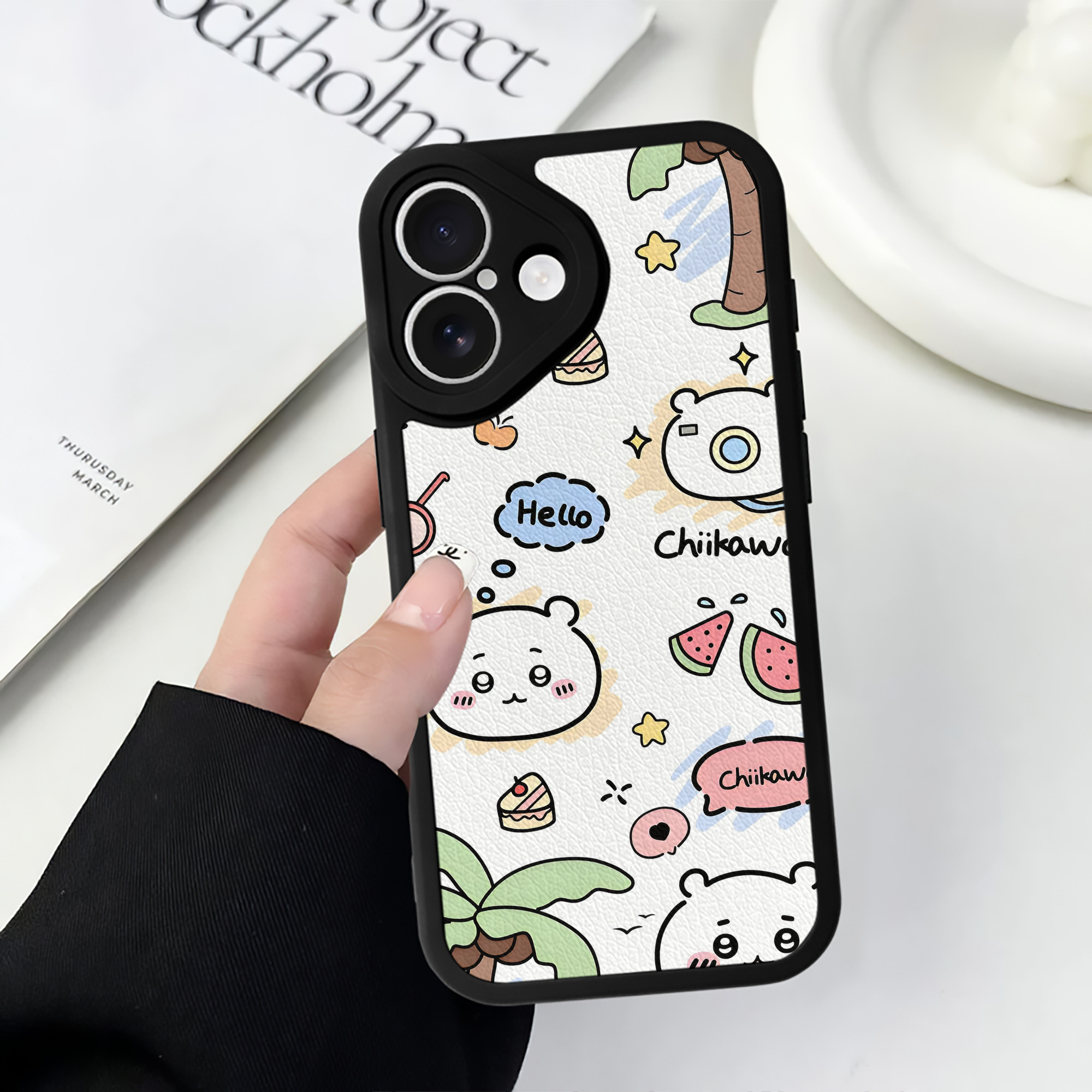 （画像用） ちいかわ Chii-kawa 【iPhone 16シリーズ対応】シリコンスマホケース（レザー調） 材質：シリコン